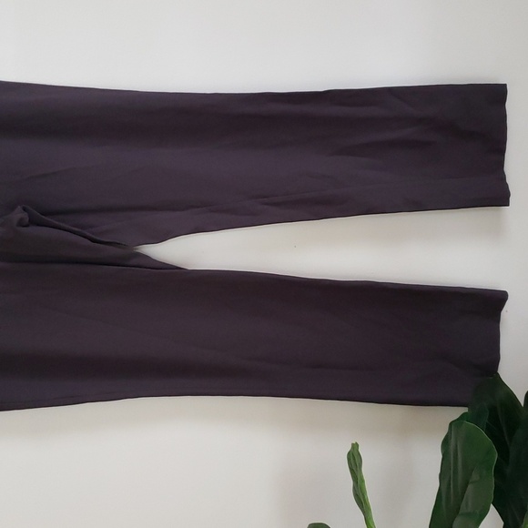 Eileen Fisher Washable stretch crepe neutral gray stretch pants. Women's medium - Picture 3 of 7